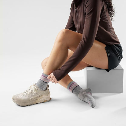 Smartwool 女 機能 跑步 超輕減震 中筒襪 淺灰 SW001676039
