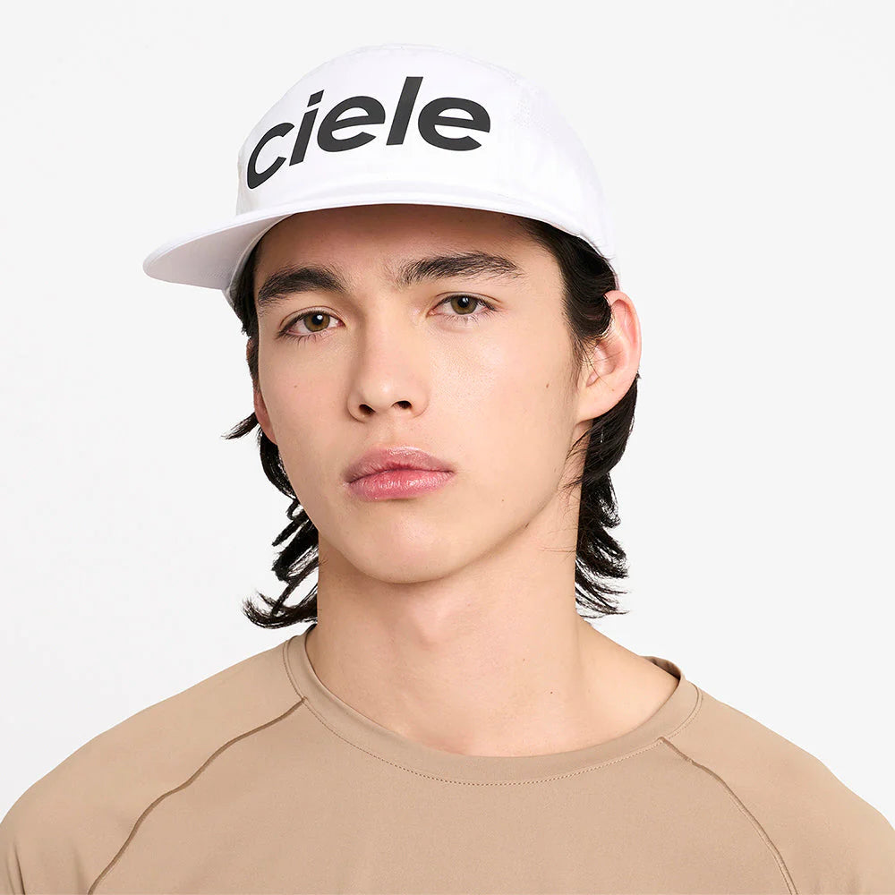 Ciele Athletics - GOCap-Comp 路跑帽 棒球帽 城市戶外穿搭帽 白/天藍 U2CA0073
